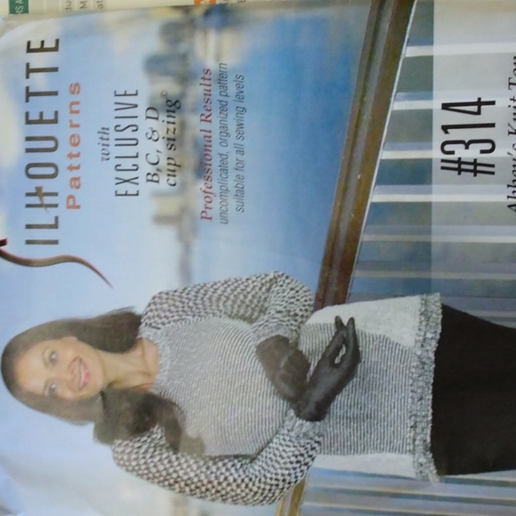 Silhouette Patterns Knit top - Picture 1 of 14